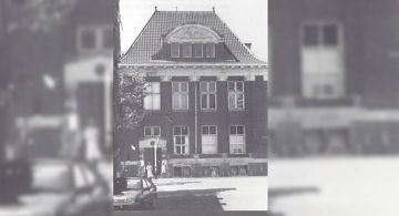 Historische zwart-witfoto van het pand van SMCG aan het Kort Rapenburg in Leiden.